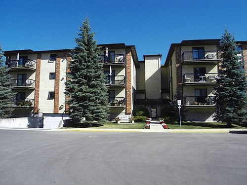 815 St Annes Rd, Winnipeg.  50+ Condo at Riverside Estates, Suite 107 -  For Sale