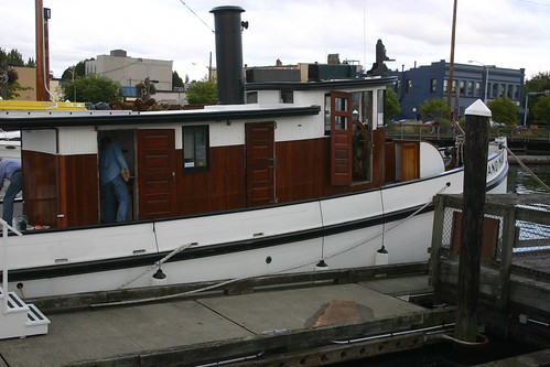 Olympia WA - Boat School students volunteer aboard SANDMAN