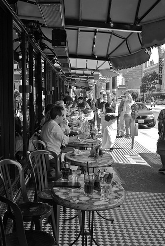 Sidewalk dining