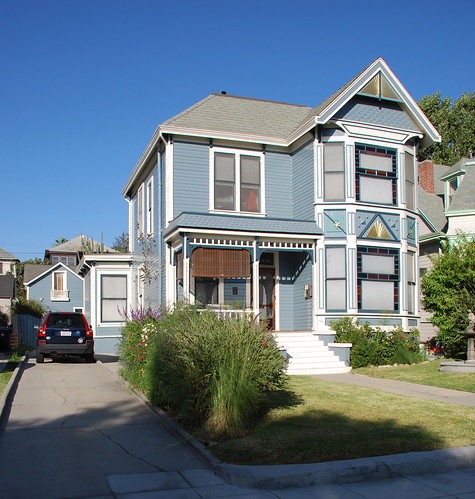 190 Kaiser House and Carriage House