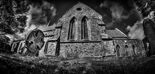 A hidden Celtic Cross and the Rear Facade