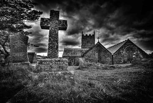 Old Granite Cross of Mary Osborne & Robert Osborne