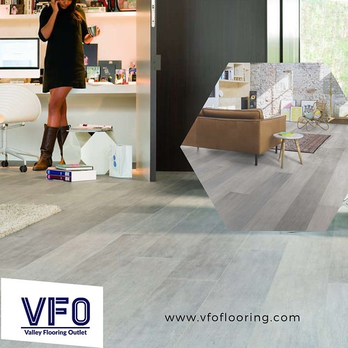 At Valley Flooring Outlet, we specialize in vinyl flooring installation.