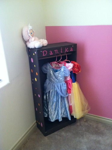 Girls Dress-up Closet